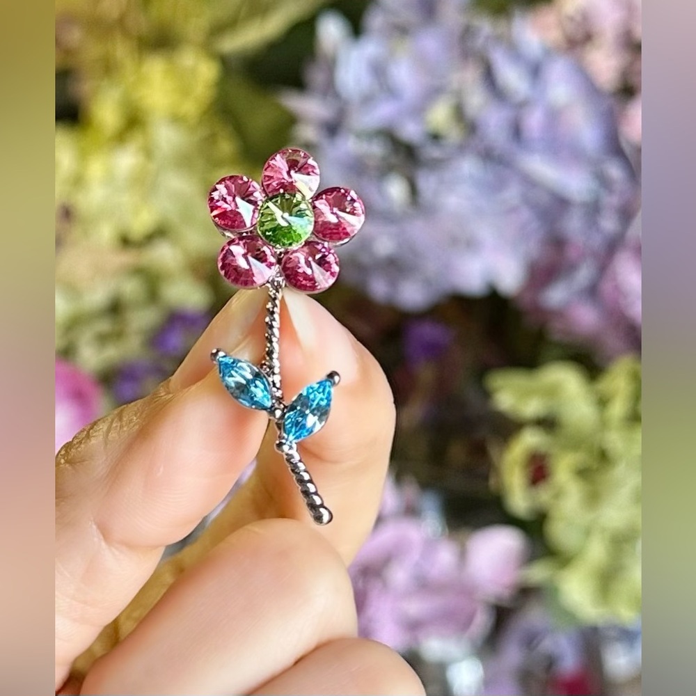 Rhinestone Flower Brooch